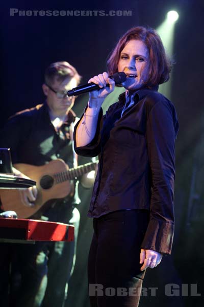 ALISON MOYET - 2013-09-27 - PARIS - Divan du Monde - 